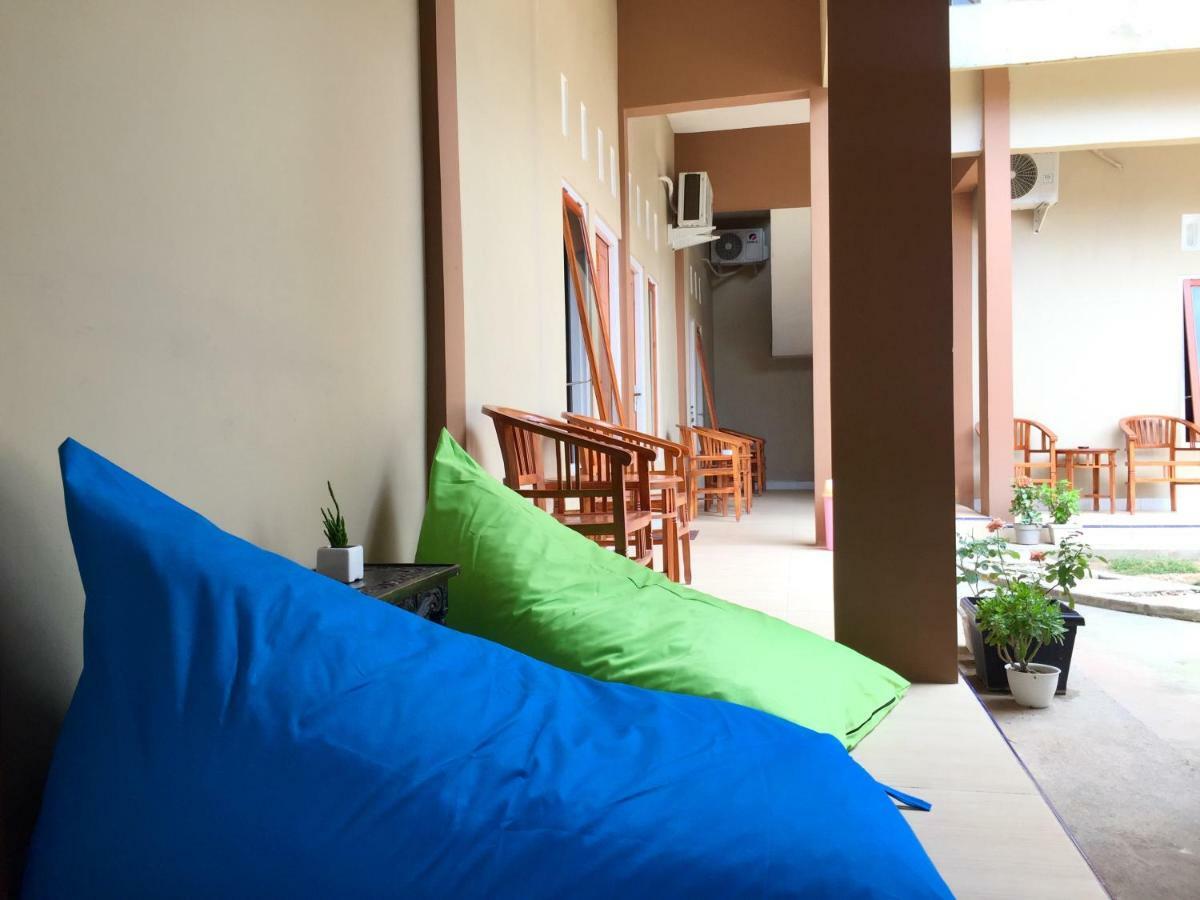 Asta Homestay Îles Îles Karimunjawa Extérieur photo
